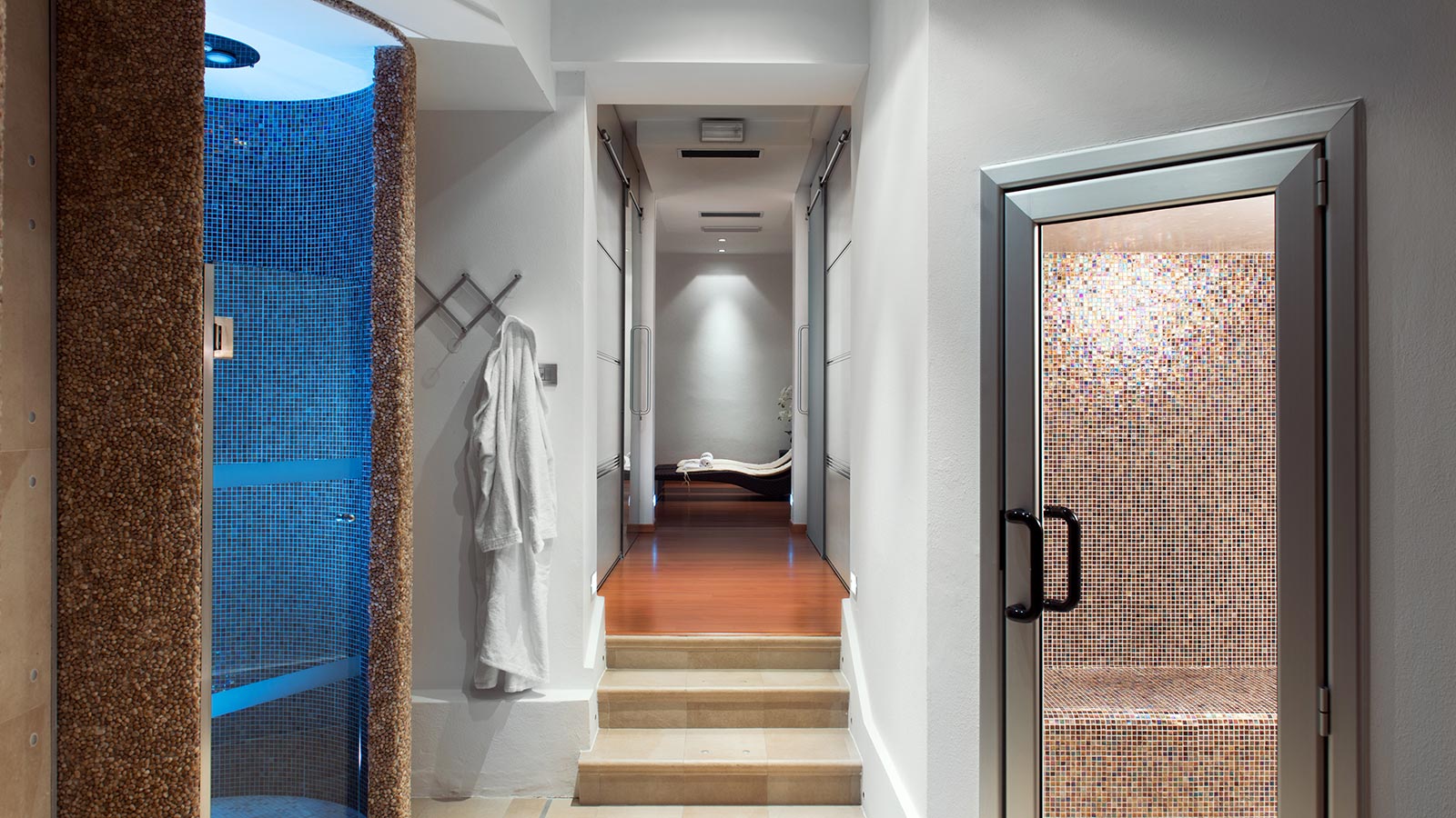 Der Eingang zum Wellnessbereich des Hotels Villa Cipriani